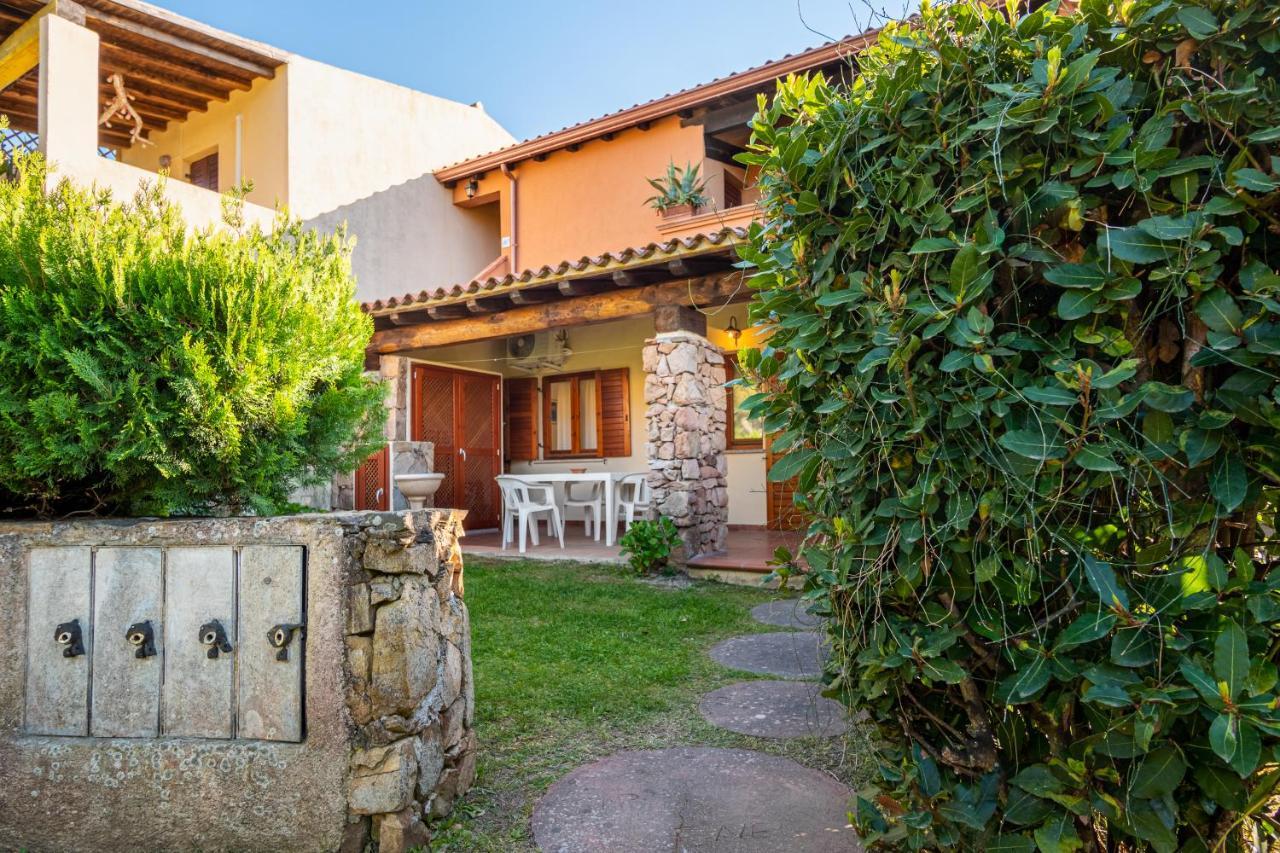 Holiday House Li Piri San Teodoro  Dış mekan fotoğraf